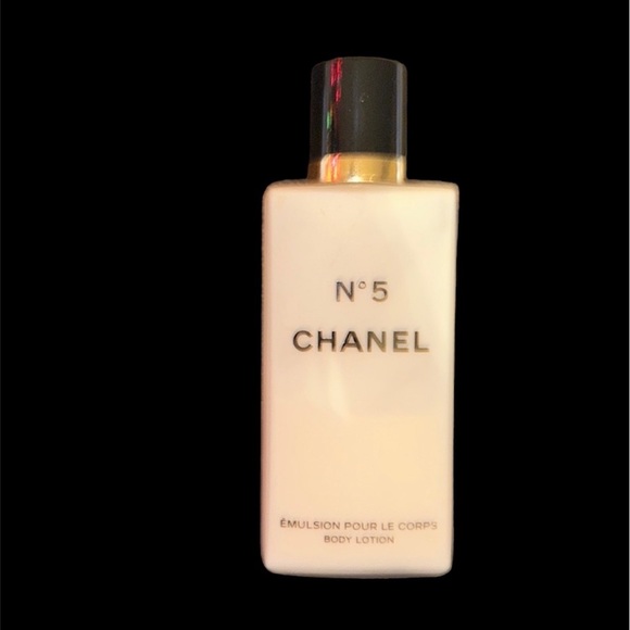 CHANEL Bath & Body Chanel No 5 Body Lotion 5 Oz Rare Considering